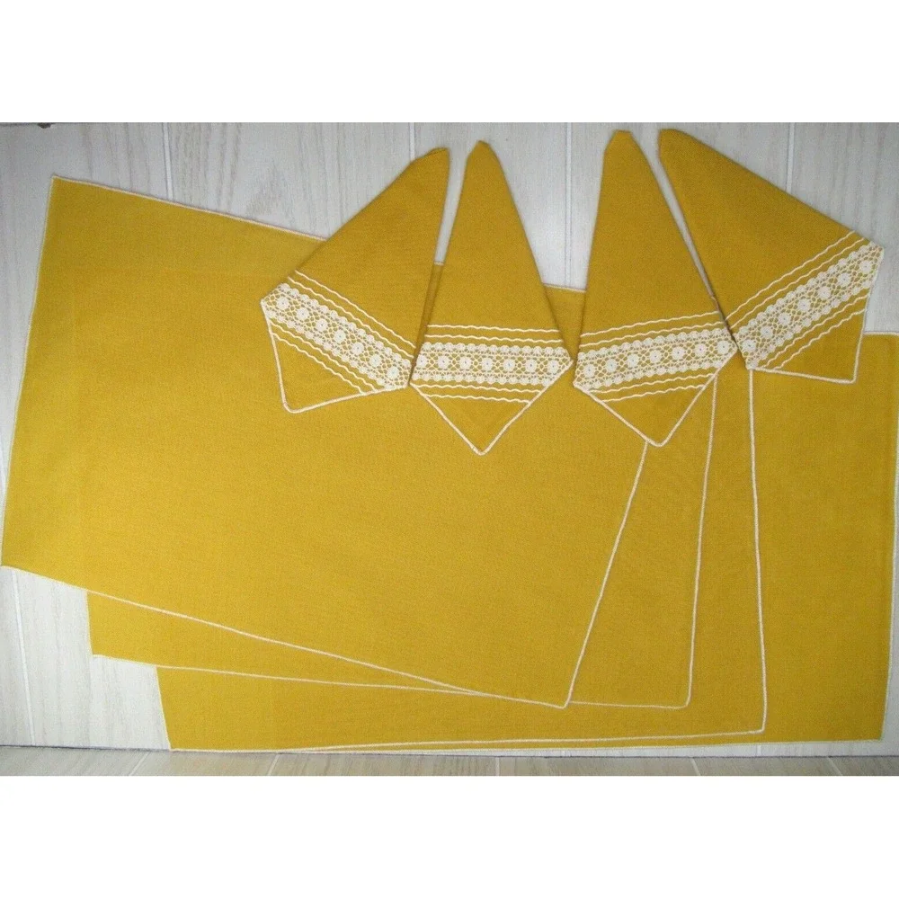 Vintage mustard yellow gold set 4 cloth placemats napkins w/ lace